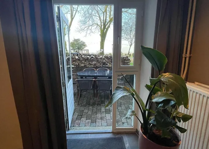 Дом отдыха Valley View 4 Authentic 6 Guest Near Valkenburg *